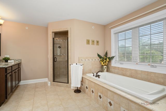 7209 Daybreak Lane, Long Grove, IL 60060