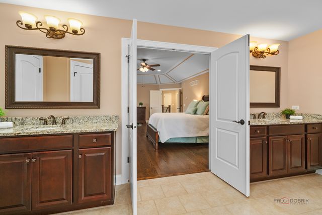 7209 Daybreak Lane, Long Grove, IL 60060
