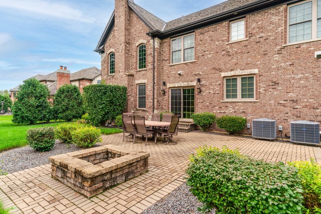 7209 Daybreak Lane, Long Grove, IL 60060