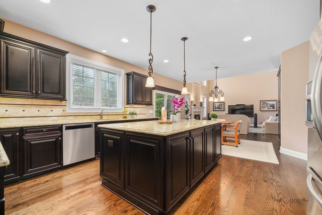 7209 Daybreak Lane, Long Grove, IL 60060