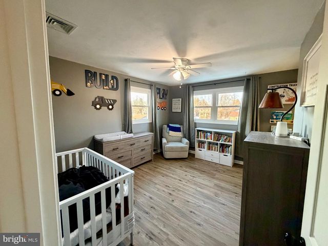 5717 KENWOOD AVE, Harrisburg, PA 17112