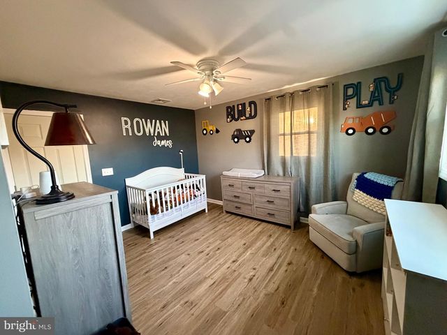 5717 KENWOOD AVE, Harrisburg, PA 17112