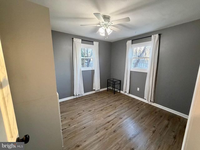 5717 KENWOOD AVE, Harrisburg, PA 17112