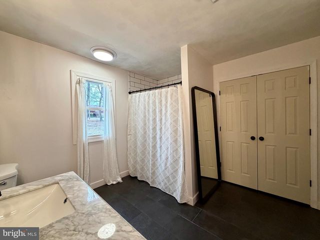 5717 KENWOOD AVE, Harrisburg, PA 17112