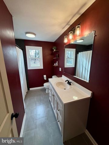 5717 KENWOOD AVE, Harrisburg, PA 17112