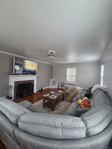 42 Sunset Drive, Hempstead, NY 11550