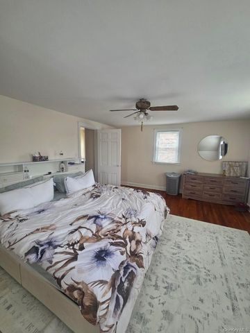 42 Sunset Drive, Hempstead, NY 11550