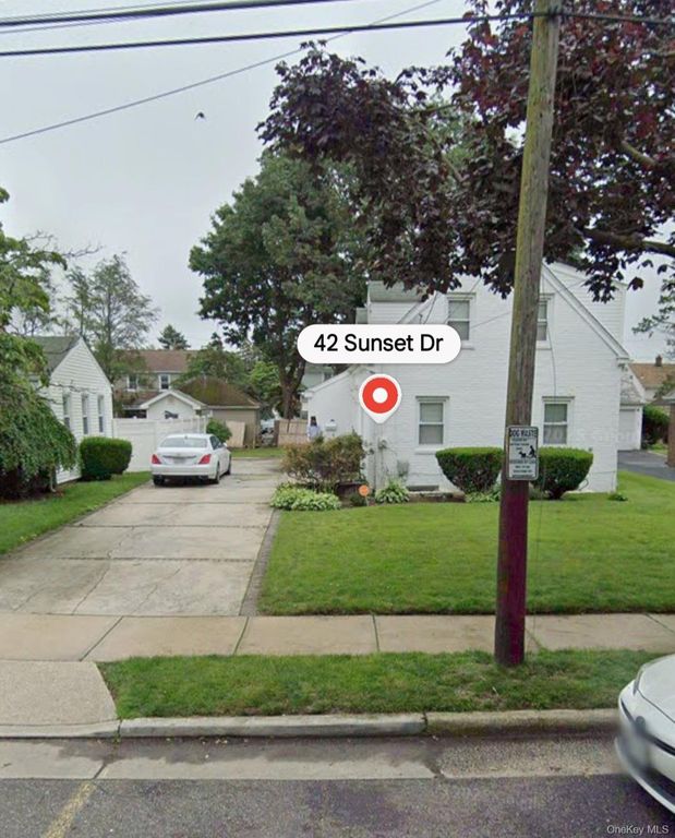 42 Sunset Drive, Hempstead, NY 11550