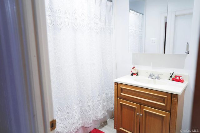 80-60 90 Avenue, Woodhaven, NY 11421