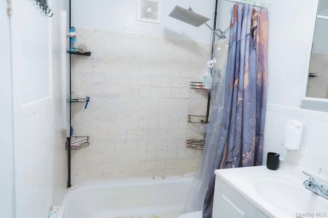 80-60 90 Avenue, Woodhaven, NY 11421