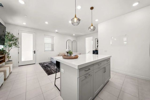 1226 Sunrise View 102, San Marcos, CA 92078