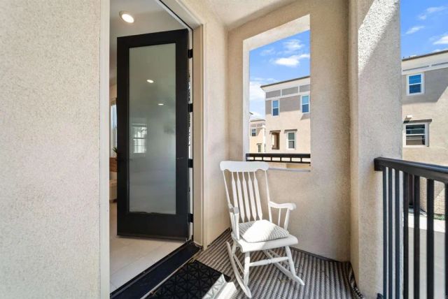 1226 Sunrise View 102, San Marcos, CA 92078