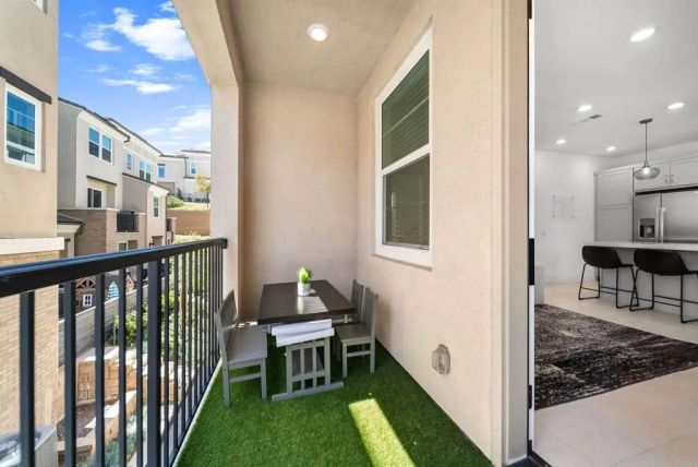 1226 Sunrise View 102, San Marcos, CA 92078