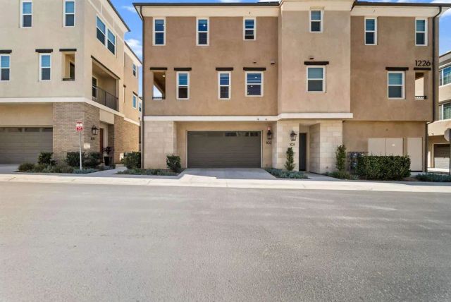 1226 Sunrise View 102, San Marcos, CA 92078