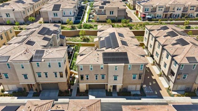 1226 Sunrise View 102, San Marcos, CA 92078