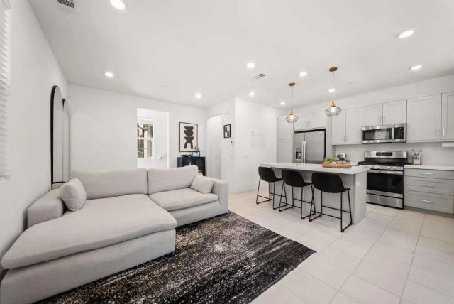 1226 Sunrise View 102, San Marcos, CA 92078