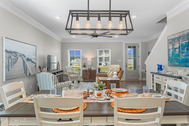 105 Everly Circle, Ocean Springs, MS 39564