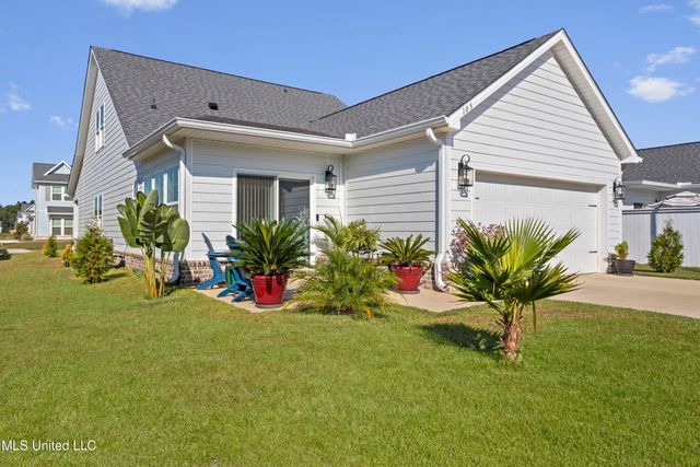 105 Everly Circle, Ocean Springs, MS 39564