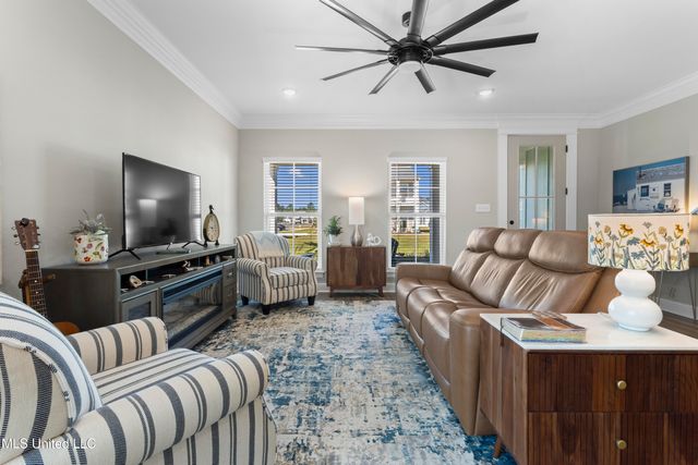 105 Everly Circle, Ocean Springs, MS 39564