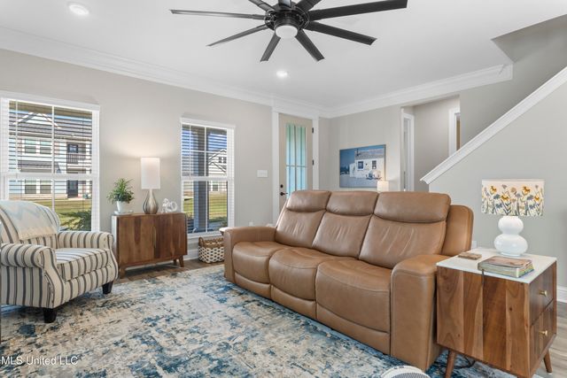 105 Everly Circle, Ocean Springs, MS 39564
