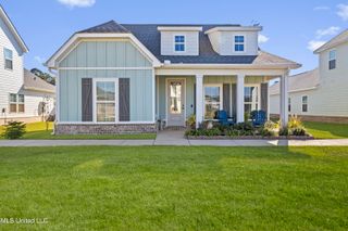 105 Everly Circle, Ocean Springs, MS 39564