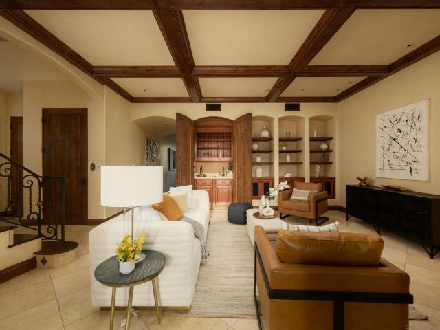 636 Wrelton Dr, La Jolla, CA 92037
