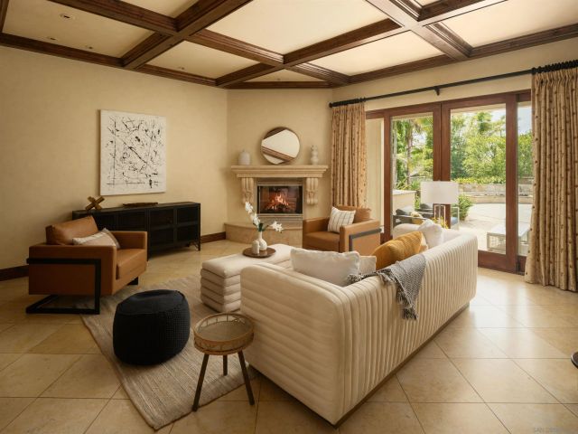 636 Wrelton Dr, La Jolla, CA 92037