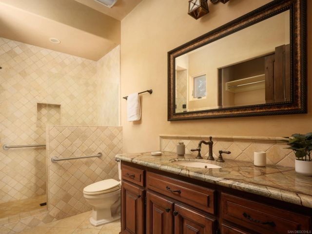 636 Wrelton Dr, La Jolla, CA 92037