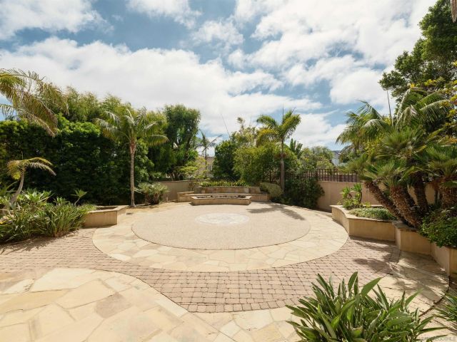 636 Wrelton Dr, La Jolla, CA 92037