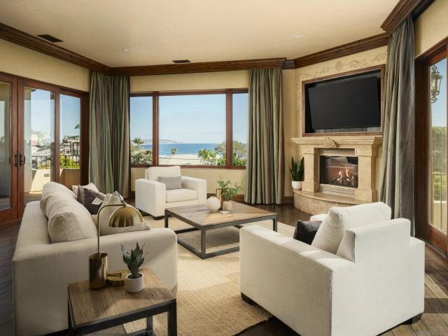 636 Wrelton Dr, La Jolla, CA 92037