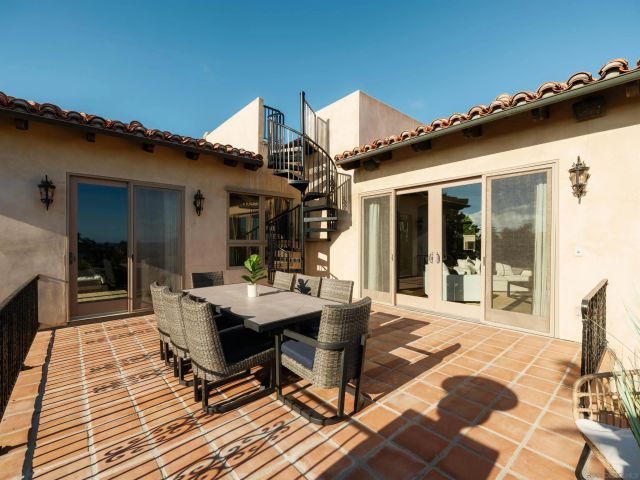 636 Wrelton Dr, La Jolla, CA 92037