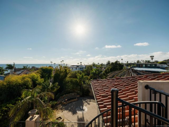 636 Wrelton Dr, La Jolla, CA 92037