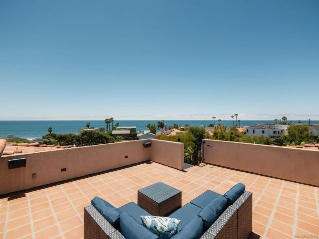 636 Wrelton Dr, La Jolla, CA 92037