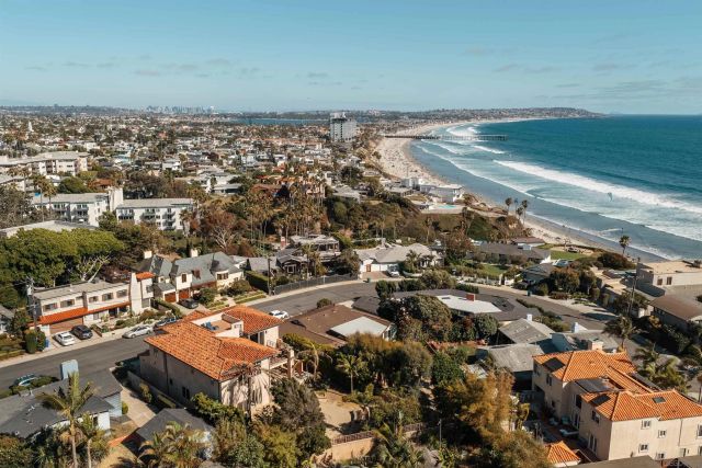 636 Wrelton Dr, La Jolla, CA 92037