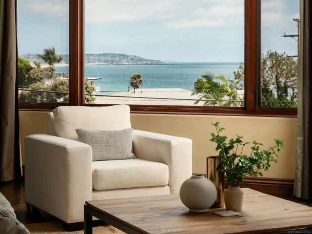 636 Wrelton Dr, La Jolla, CA 92037
