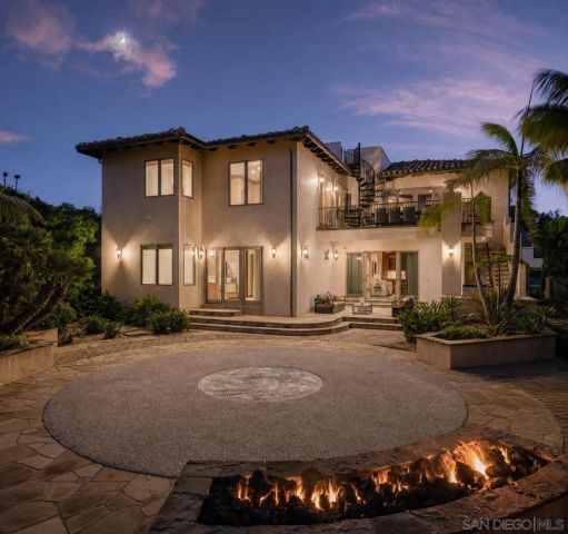 636 Wrelton Dr, La Jolla, CA 92037