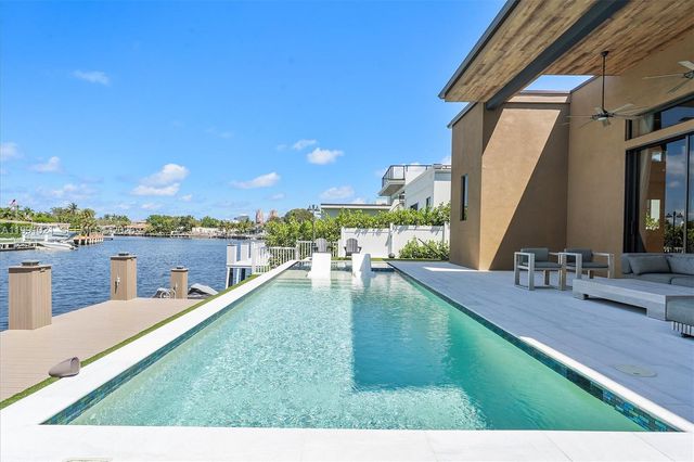 2215 NE 19th St, Fort Lauderdale, FL 33305