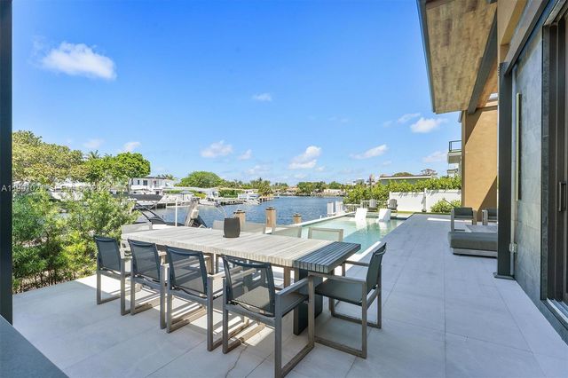 2215 NE 19th St, Fort Lauderdale, FL 33305