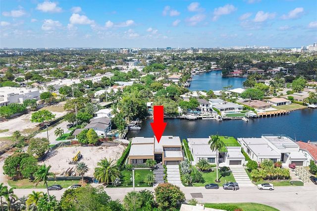 2215 NE 19th St, Fort Lauderdale, FL 33305