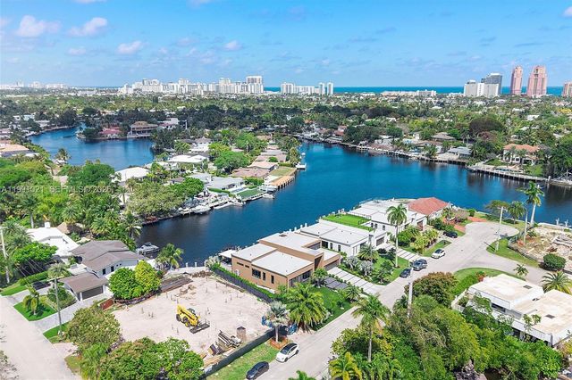 2215 NE 19th St, Fort Lauderdale, FL 33305