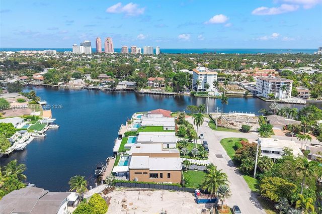 2215 NE 19th St, Fort Lauderdale, FL 33305