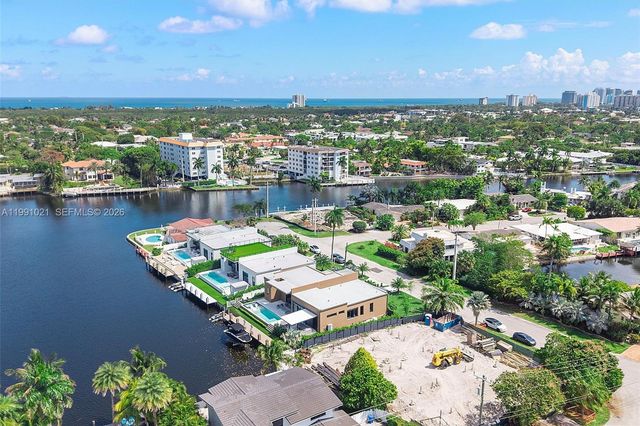 2215 NE 19th St, Fort Lauderdale, FL 33305