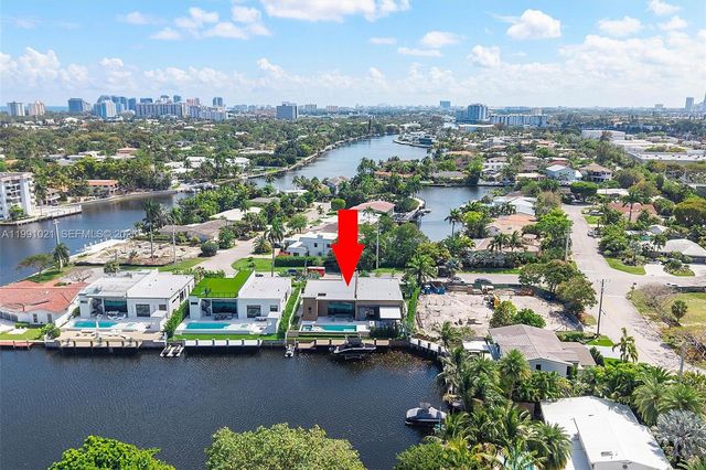 2215 NE 19th St, Fort Lauderdale, FL 33305