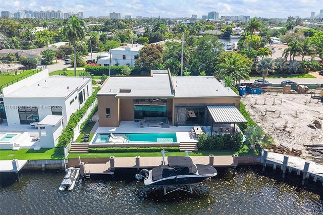 2215 NE 19th St, Fort Lauderdale, FL 33305
