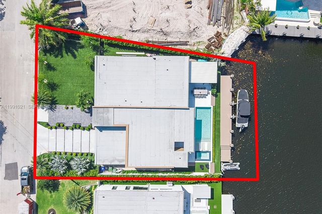 2215 NE 19th St, Fort Lauderdale, FL 33305