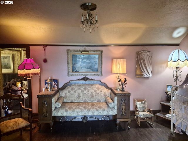 8805 HIGHWAY 47, Carlton, OR 97111