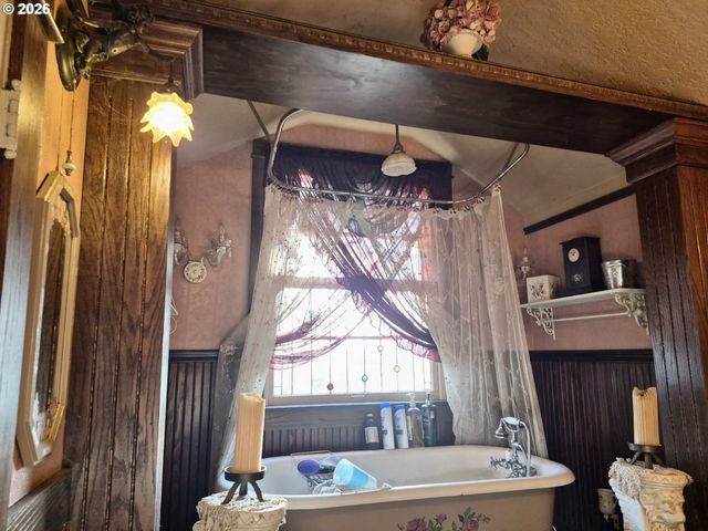 8805 HIGHWAY 47, Carlton, OR 97111