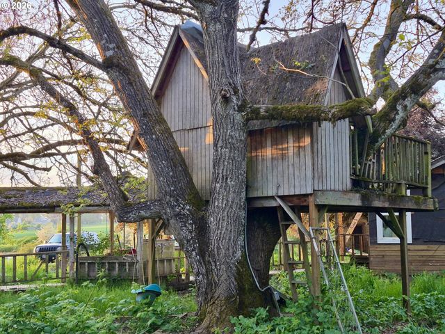 8805 HIGHWAY 47, Carlton, OR 97111