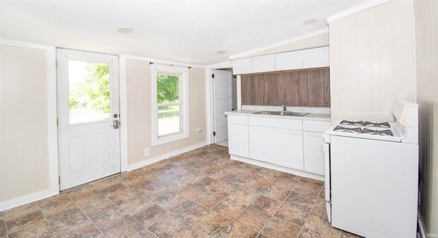 1210 Town Street, Kendallville, IN 46755