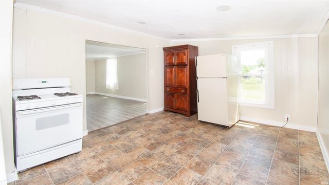 1210 Town Street, Kendallville, IN 46755